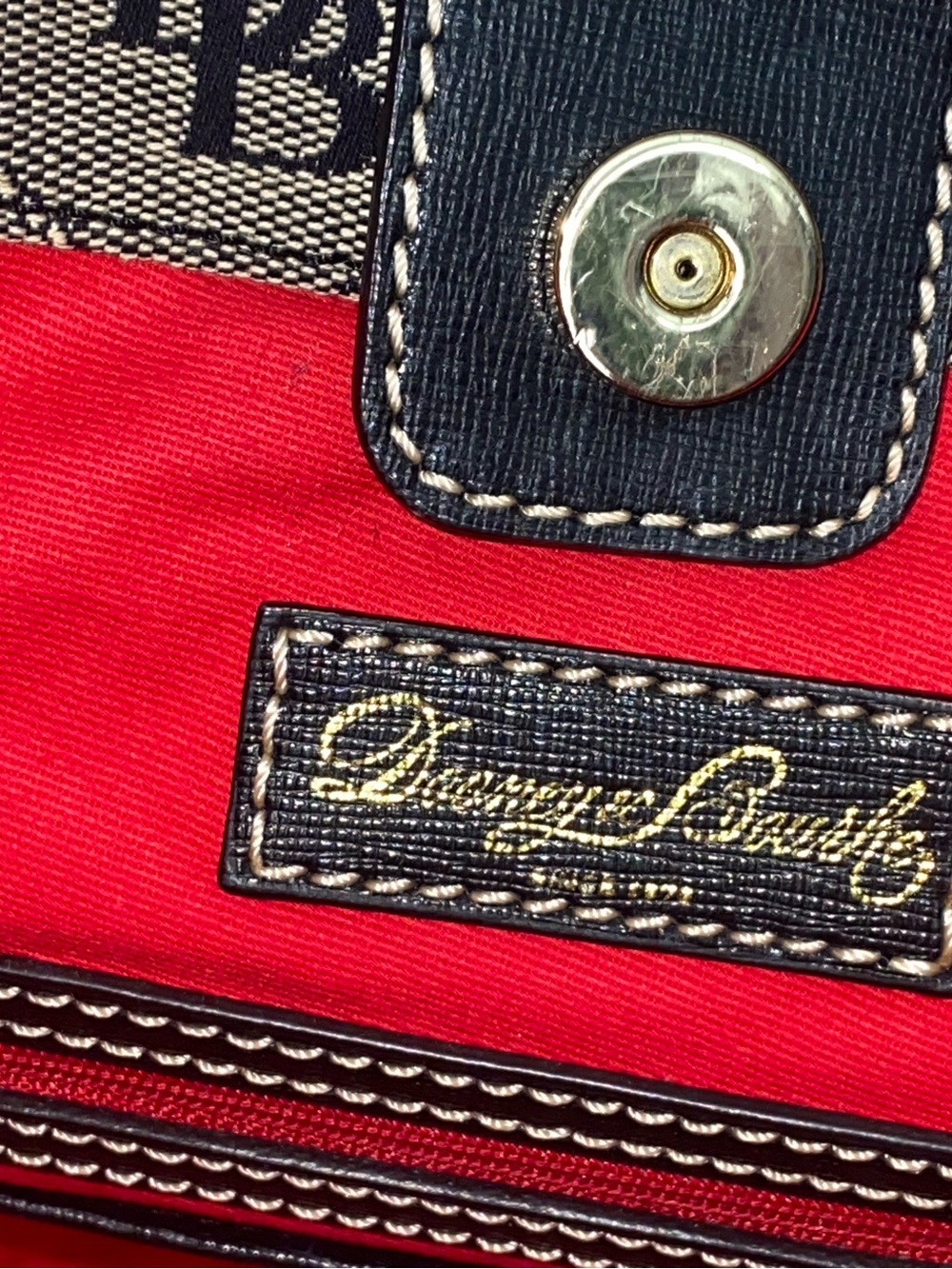 NWOT Dooney & Bourke Signature Monogram Tote Beige/Black Jacquard w/ Red Lining - Picture 11 of 16